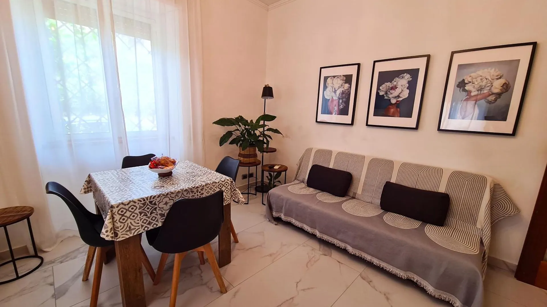 Monti Di San Paolo Guesthouse With Free Private Parking Acilia 0*,