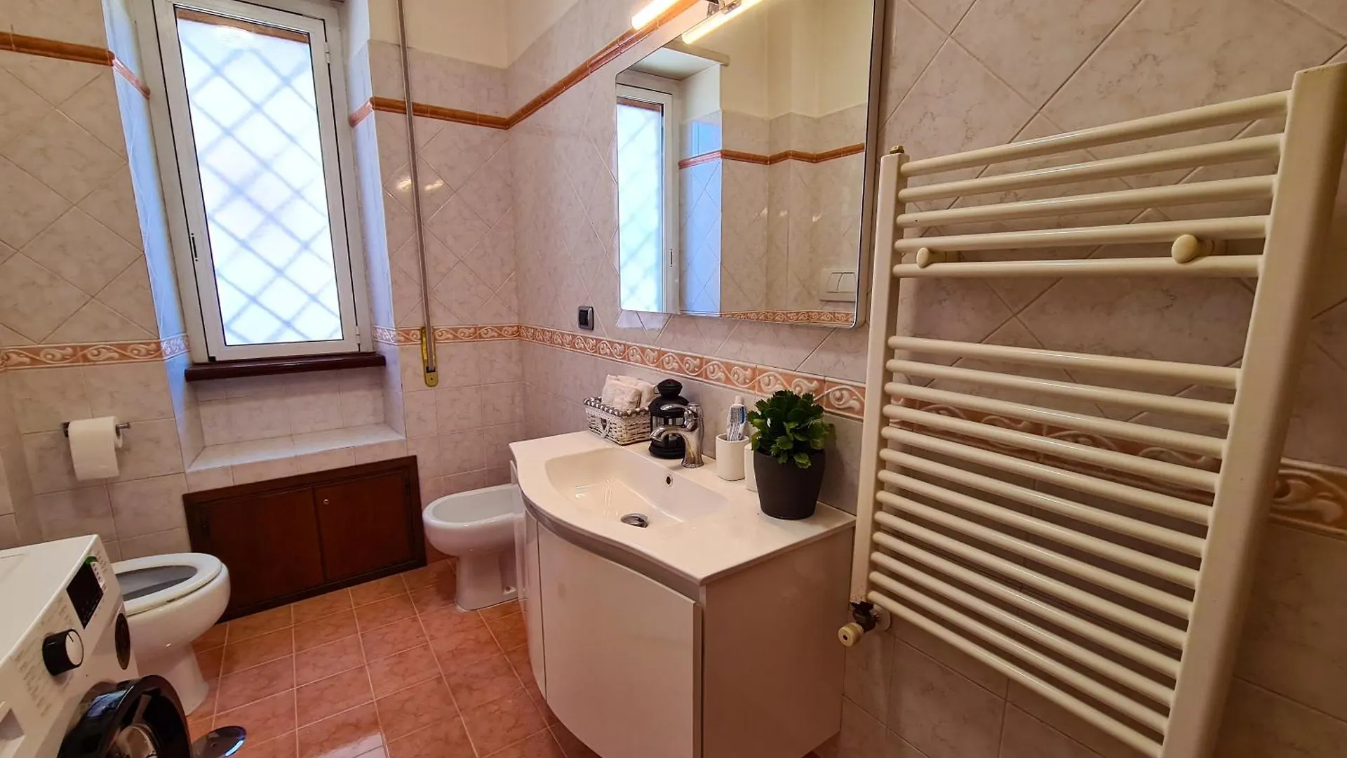 Monti Di San Paolo Guesthouse With Free Private Parking Acilia Bed & Breakfast